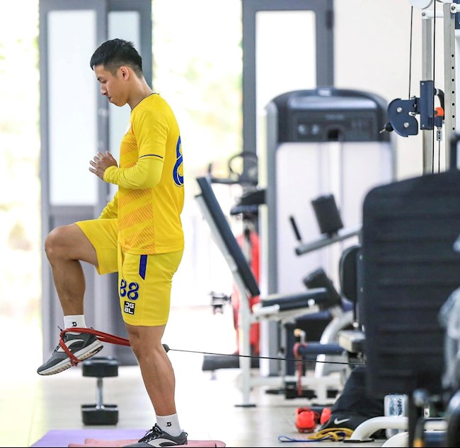 Hùng Dũng miệt mài tập luyện tại CLB Hà Nội