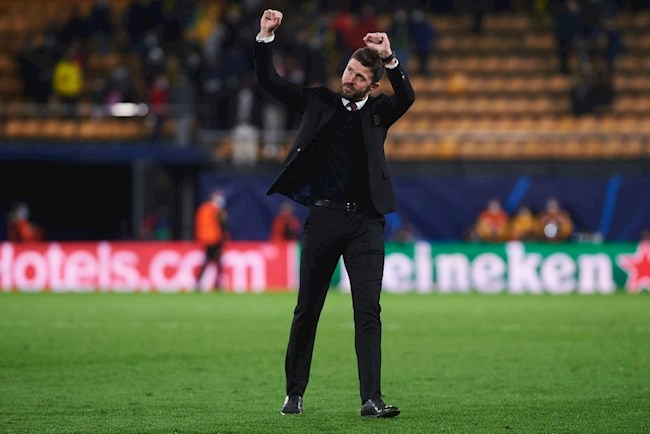 Mới cầm quân 1 trận, Carrick cân bằng thành tích của Solskjaer