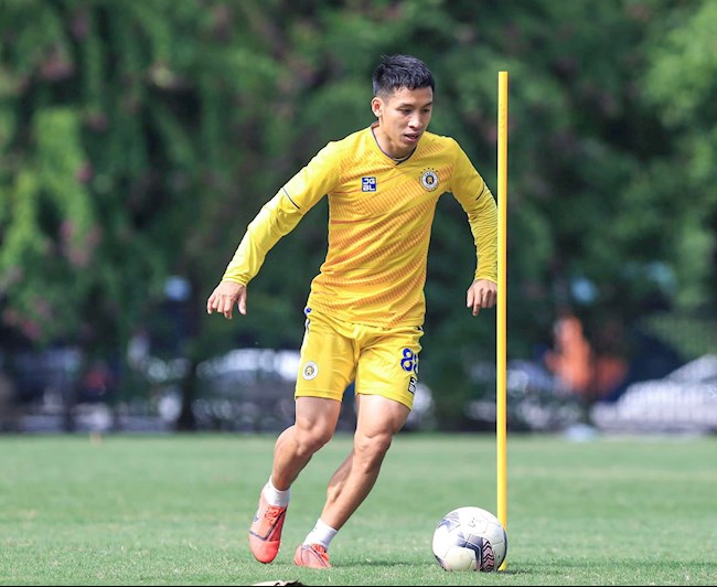 Hùng Dũng miệt mài tập luyện tại CLB Hà Nội