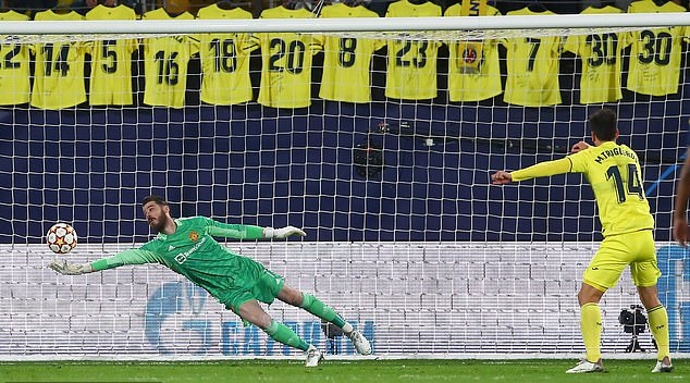 Pha cản phá khó tin của David De Gea trước Villarreal