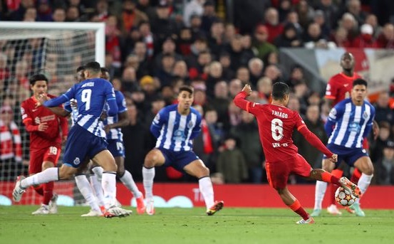 Điểm nhấn Liverpool 2-0 Porto: Thiago vẽ đường cong huyền ảo, Salah mở chuỗi ghi bàn mới