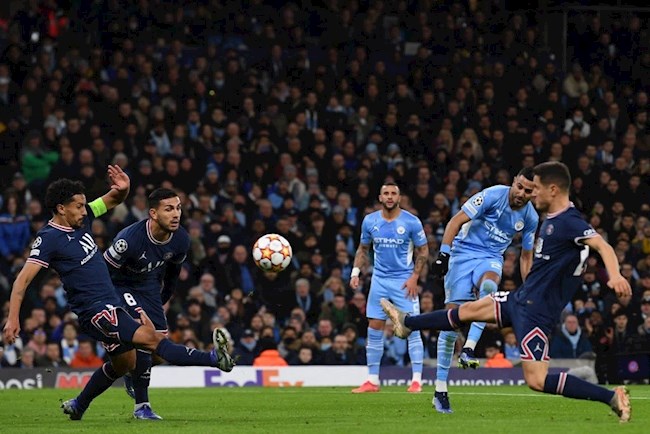 Man City có vài cơ hội ăn bàn trong hiệp 1 nhưng không tận dụng thành công