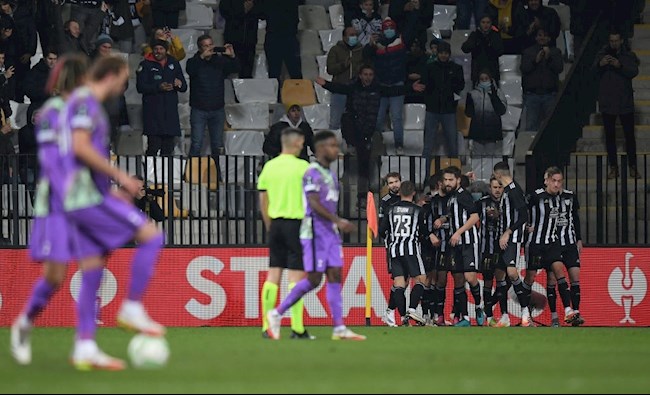 Mura bất ngờ vươn lên dẫn bàn Mura bất ngờ vươn lên dẫn bàn