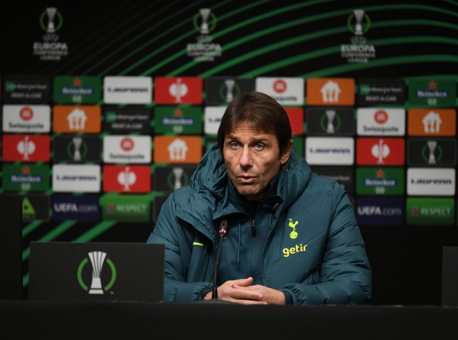 VIDEO: Antonio Conte than thở vì tình hình đội mắc Covid
