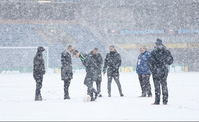Burnley vs Tottenham bị hoãn