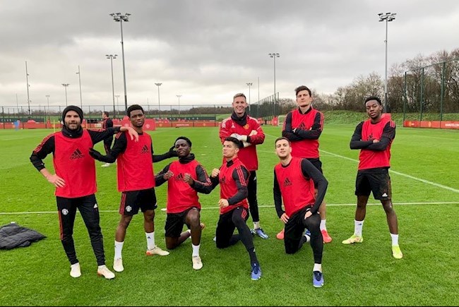 Sau lùm xùm bóng vàng, Ronaldo thể hiện khao khát chiến thắng tại MU