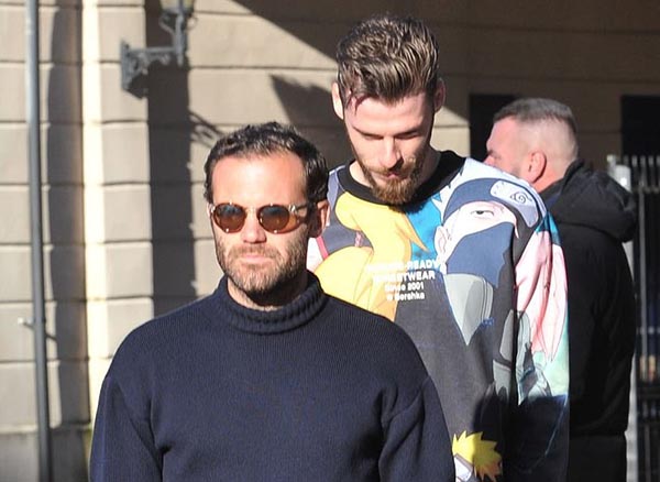 Ronaldo khao cả đội MU ăn tối