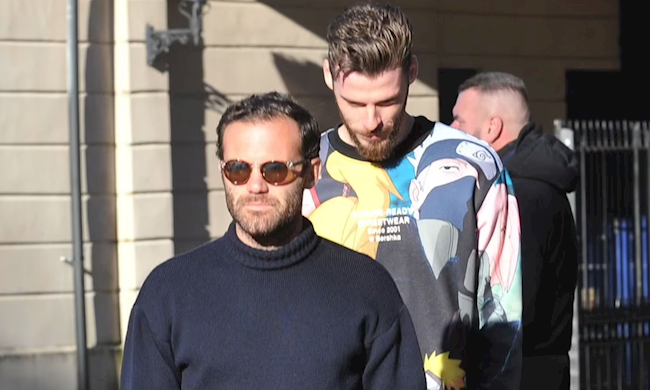 Solskjaer đưa cả đội MU đi ăn trước trận đánh lớn