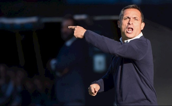 HLV Barca giải thích lý do hòa dù dẫn trước 3 bàn