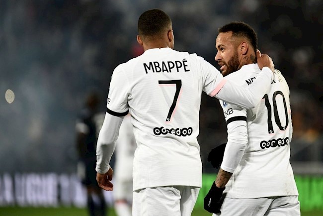 Neymar lập cú đúp trong hiệp 1, đều đến từ sự phối hợp với Mbappe Neymar lập cú đúp trong hiệp 1, đều đến từ sự phối hợp với Mbappe