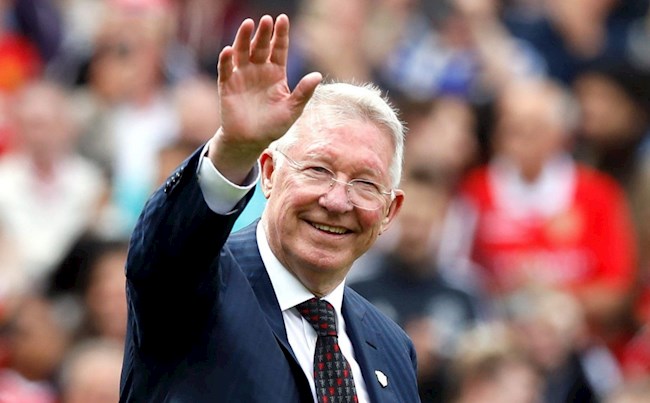 Sir Alex Ferguson lo sợ khi trở lại Old Trafford sau phẫu thuật 1