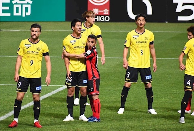 Chanathip xin được về dự AFF Cup sớm hình ảnh