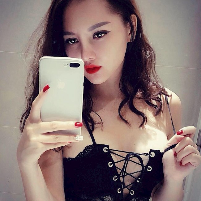 Bạn gái Đức Huy