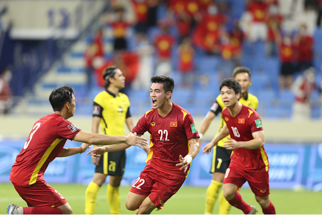 Đội hình mạnh nhất Việt Nam đấu Malaysia: Tiến Linh lĩnh xướng hàng công