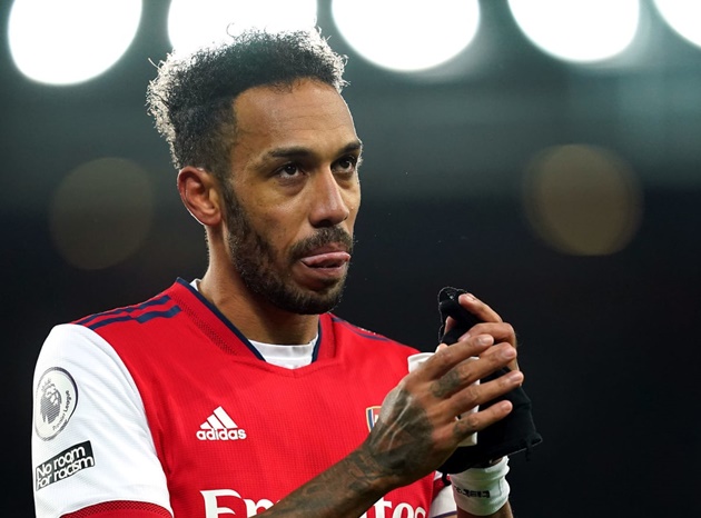 Tuchel tiếc nuối khi Aubameyang bị Arsenal tước băng đội trưởng