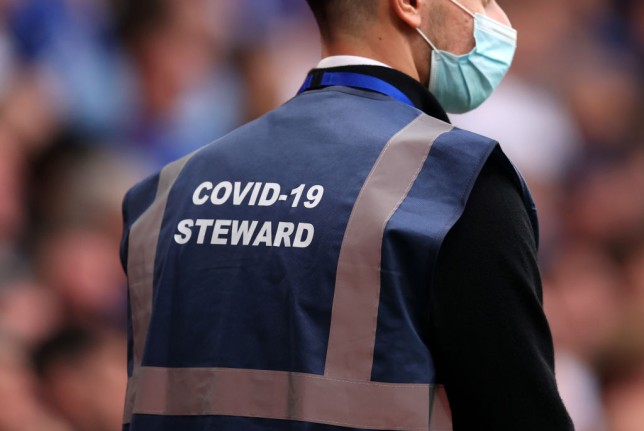 Hoãn 4 trận đấu ở vòng 18 Ngoại hạng Anh vì Covid-19