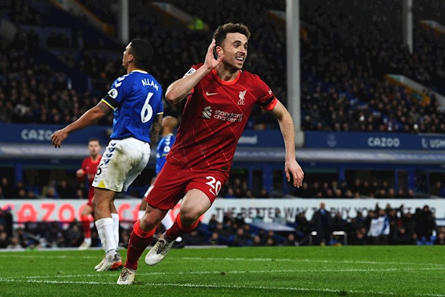 Jota ấn định tỷ số 4-1 cho Liverpool