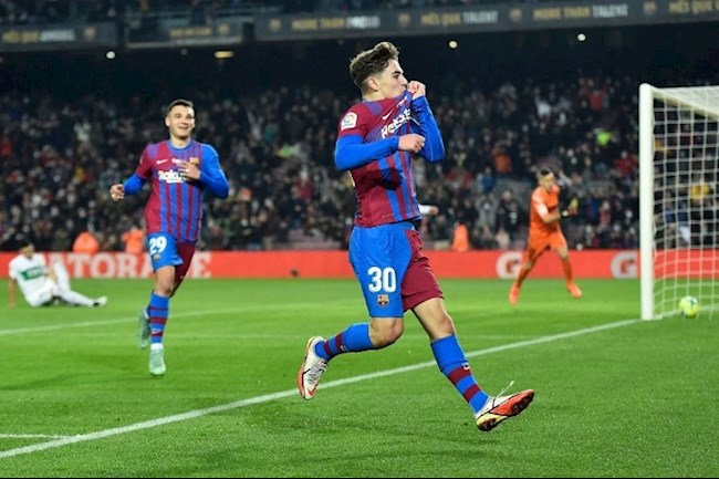 Gavi xuất sắc hơn cả Lionel Messi