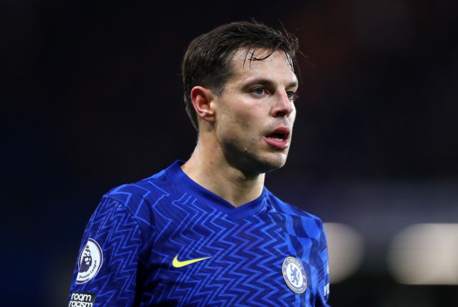 Barca tính chiêu mộ đội trưởng Chelsea