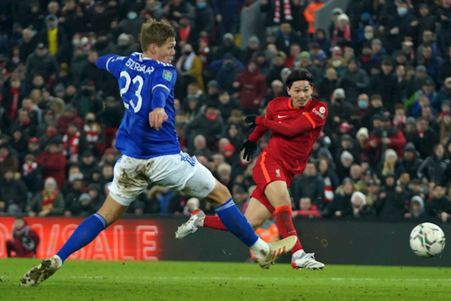 Takumi Minamino chơi tốt trước Leicester