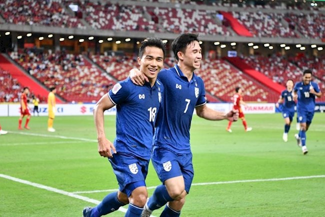 Quế Ngọc Hải đã nói gì trước khi Chanathip Songkrasin đá phạt đền?