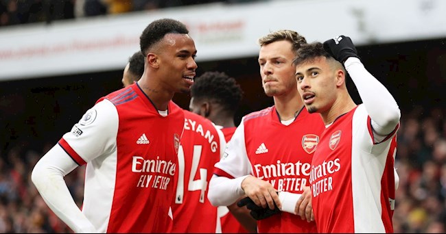 John Barnes đánh giá cao Gabriel Martinelli John Barnes đánh giá cao Gabriel Martinelli