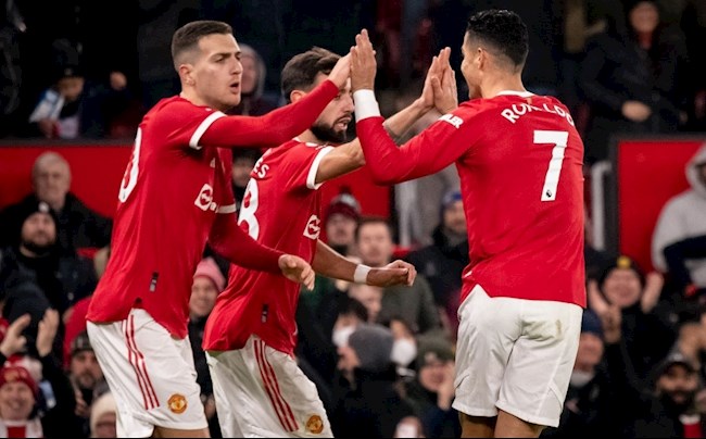 Bruno chia sẻ quyết định nhường penalty cho Ronaldo