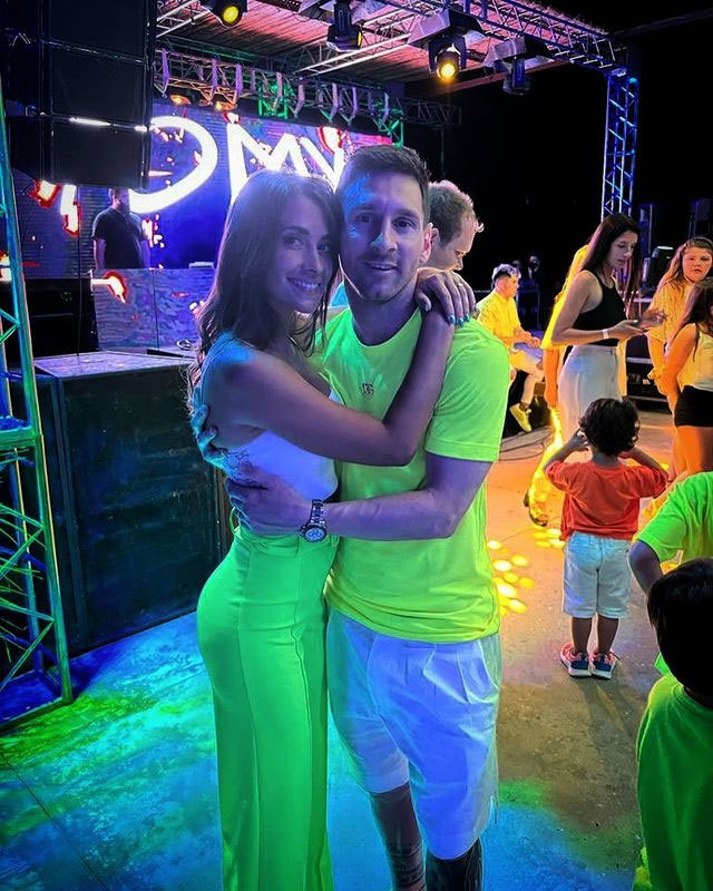 Messi tận hưởng cuộc sống ở quê nhà