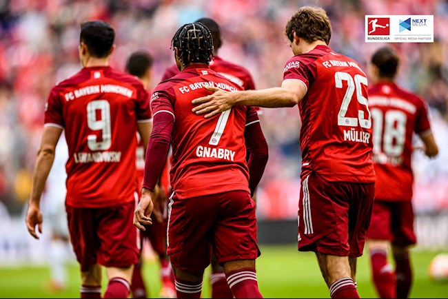 Bayern Munich thống trị lượt đi Bundesliga 2021/22