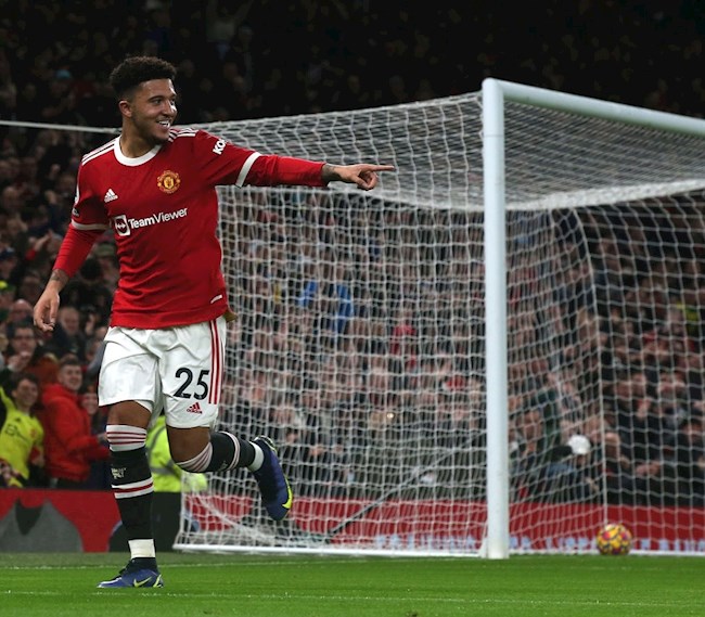 Sancho góp công lớn vào bàn thứ 2 nhưng không được tính thành tích Sancho góp công lớn vào bàn thứ 2 nhưng không được tính thành tích