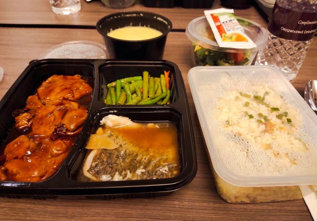 Suất ăn tại Singapore