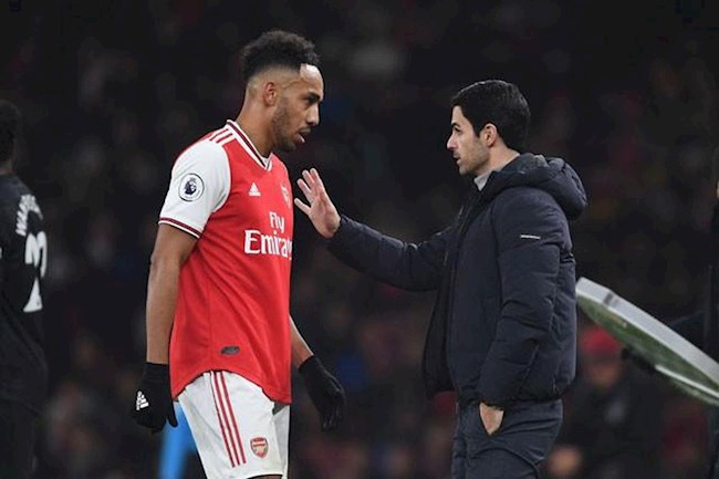 Arteta khẳng định không có mâu thuẫn với Aubameyang