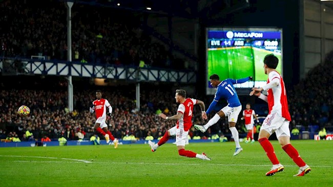 Everton ngược dòng đánh bại Arsenal 2-1