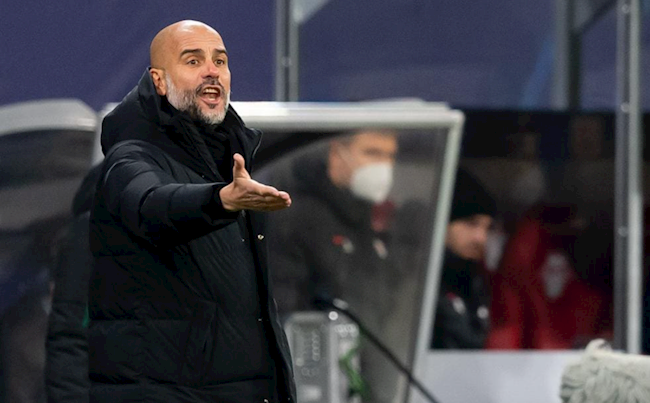 Pep Guardiola không bênh vực thói thô bạo của Kyle Walker