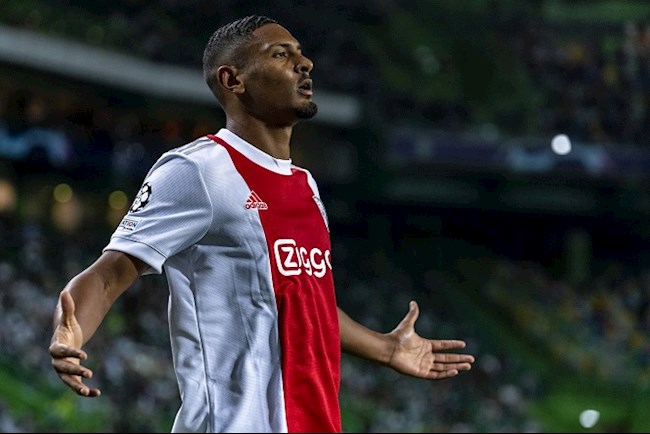 Sebastien Haller đang chơi cực tốt ở Champions League mùa này