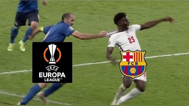 Hình ảnh Chiellini kéo ngã Saka trong trận chung kết Euro 2020 được một fan hâm mộ dùng để châm biếm Barca Hình ảnh Chiellini kéo ngã Saka trong trận chung kết Euro 2020 được một fan hâm mộ dùng để châm biếm Barca