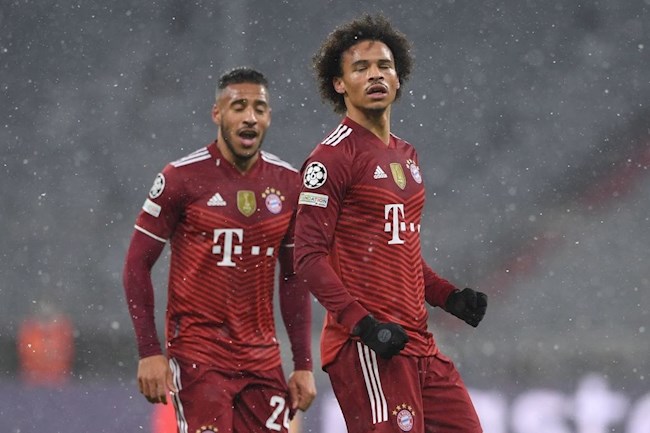 Leroy Sane gia tăng cách biệt từ một siêu phẩm sút xa Leroy Sane gia tăng cách biệt từ một siêu phẩm sút xa