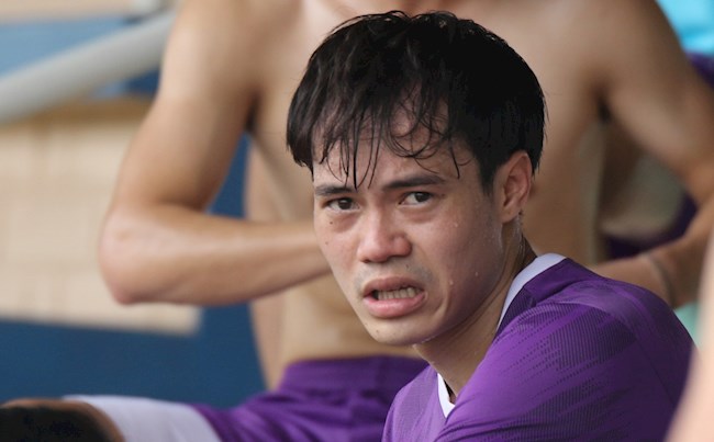 NÓNG: Văn Toàn, Hoàng Đức dương tính với Covid-19