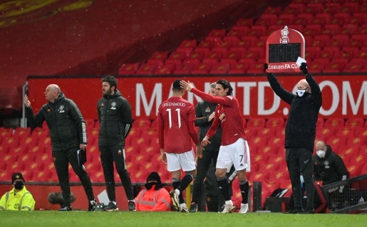 Khiến NHM MU tức giận, HLV Solskjaer phản ứng thế nào?