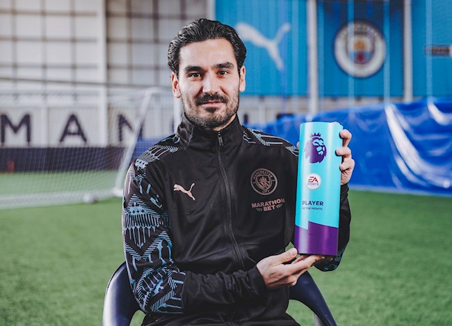 Tiền vệ Gundogan lần đầu tiên có được danh hiệu này ở Premier League