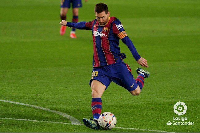 Cả hai bàn thắng của Messi ở trận này đều đến từ sút xa