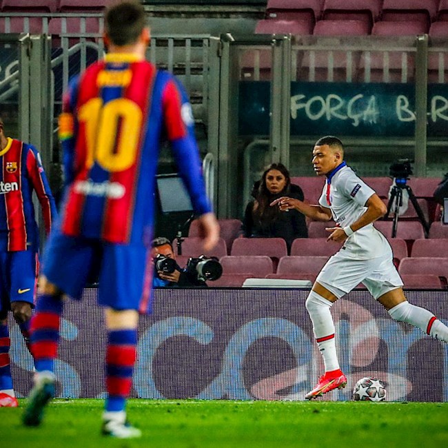 Messi và những khoảnh khắc ngậm ngùi nhường ngôi báu cho Mbappe hình ảnh 2