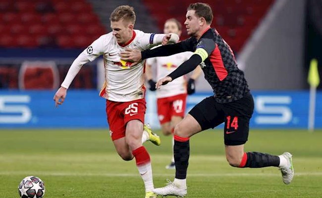 Henderson thúc giục Liverpool tiếp tục chiến đấu để cứu vãn mùa giải