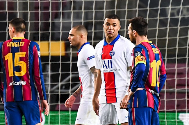 Messi và những khoảnh khắc ngậm ngùi nhường ngôi báu cho Mbappe hình ảnh 2