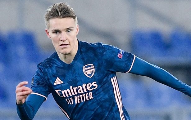 Keown Arteta sai lầm khi để Odegaard lấy vị trí của Smith Rowe hình ảnh Keown Arteta sai lầm khi để Odegaard lấy vị trí của Smith Rowe hình ảnh