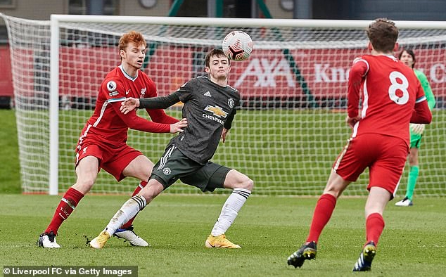 MU chuẩn bị trình làng sát thủ ghi 4 bàn vào lưới Liverpool