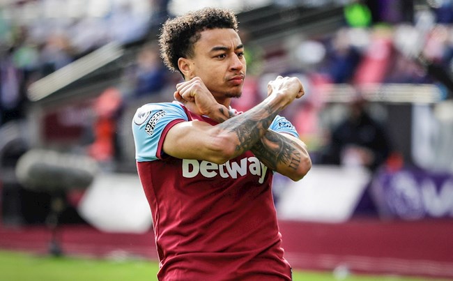 Tiền vệ Jesse Lingard nghe lén đối thủ ở trận thắng Tottenham hình ảnh Tiền vệ Jesse Lingard nghe lén đối thủ ở trận thắng Tottenham hình ảnh