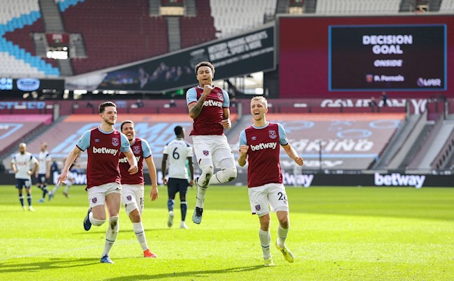 Lingard ăn mừng vs West Ham