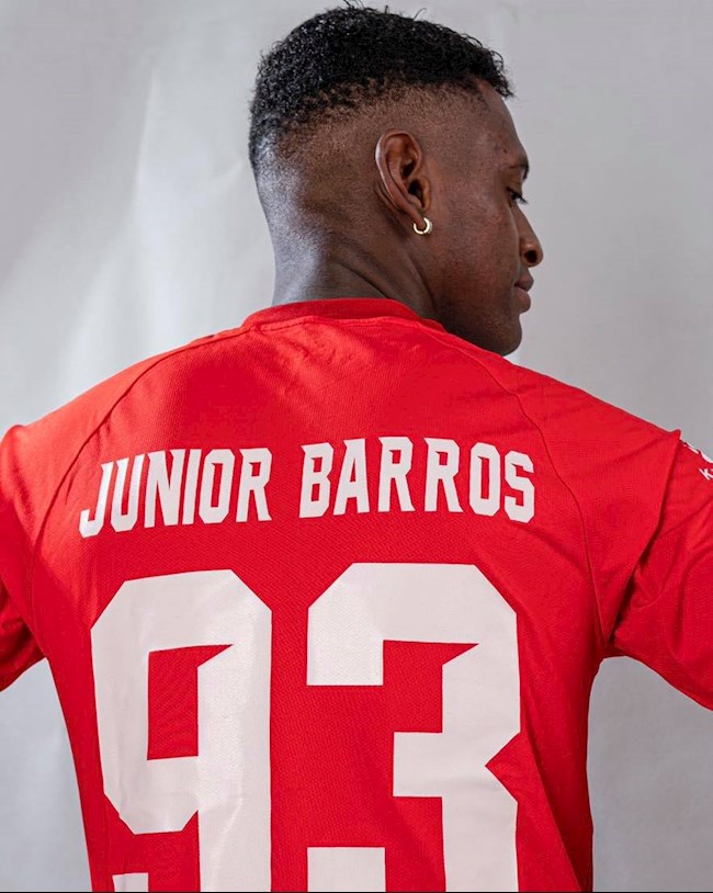 CLB TPHCM chính thức ra mắt Junior Barros hình ảnh