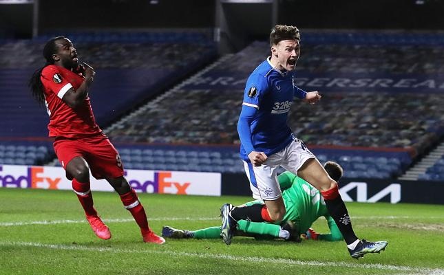 Đội bóng của HLV Steven Gerrard gây sốc ở Europa League hình ảnh